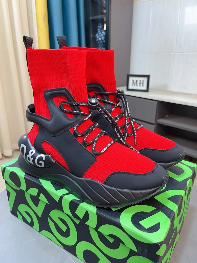 Men's shoes 💰440🌹🌹"Dolce & Gabbana DG" original imported fly woven splicing ➕ fly woven lining, light on the foot, comfortable, versatile, original special outsole 🔥favored by trendy men, welcome to compare quality 🔥exquisite luxury, super A level! Compared with the genuine product at the counter, the version is no worse at all! Code number 36-46